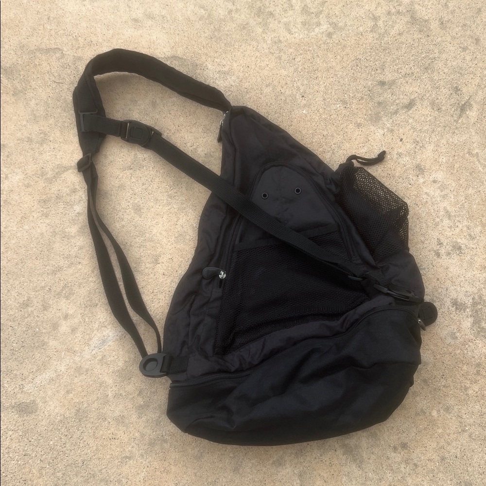 AmeriBag Unisex Large Black Nylon Healthy Back Messenger Backpack Bag - Picture 6 of 10